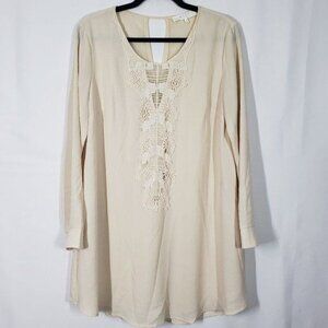 Astr The Label Crochet Lace Front Long Sleeve Shift Dress Cream Key Hole Back Md